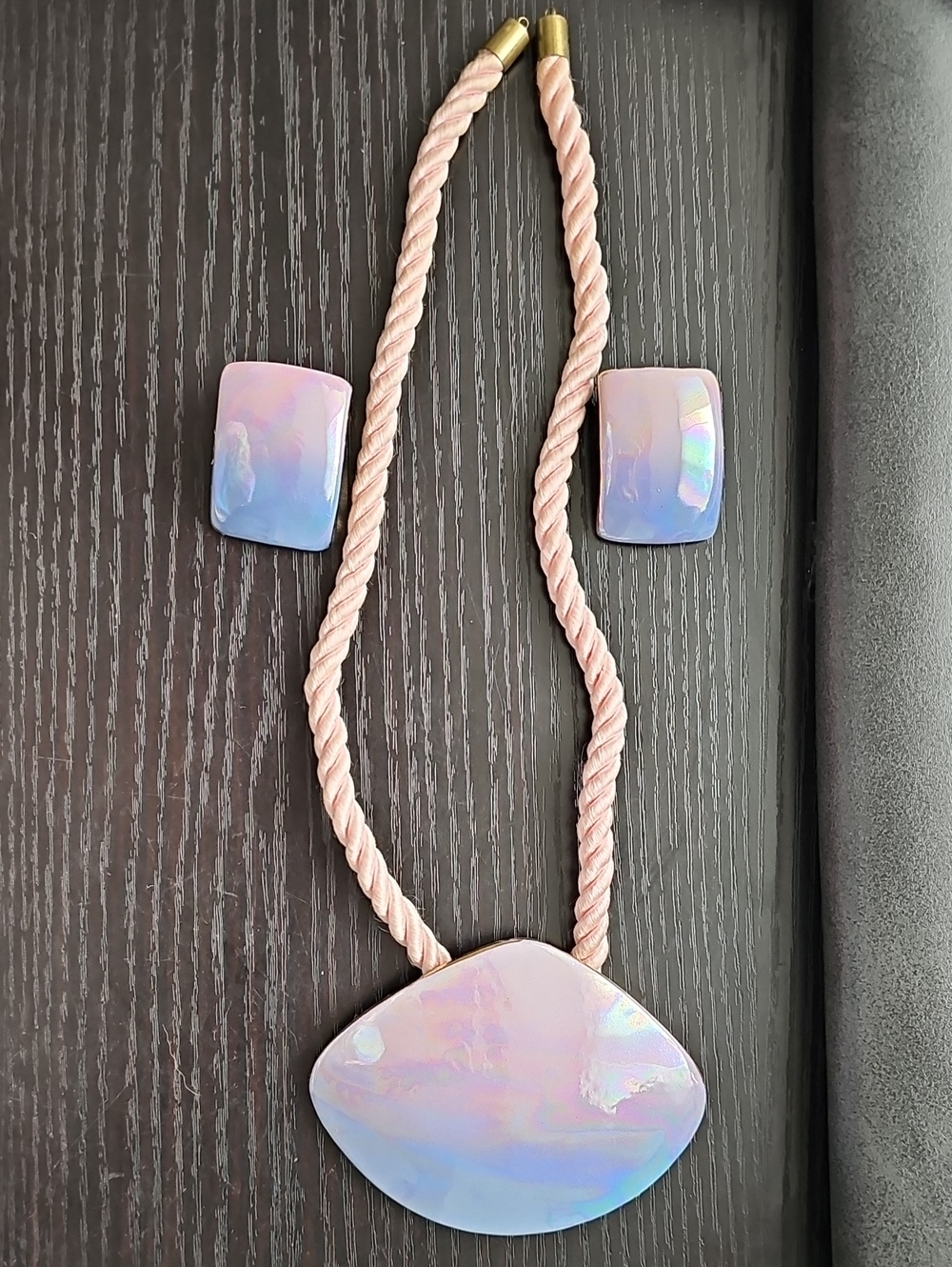 1980-1990's Iridescent Pastel Pink & Blue Necklace Set